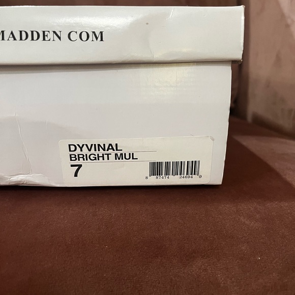 Steve Madden Dyvinal Bright Multicolor Rhinestone Heels Size 7 - Picture 10 of 10